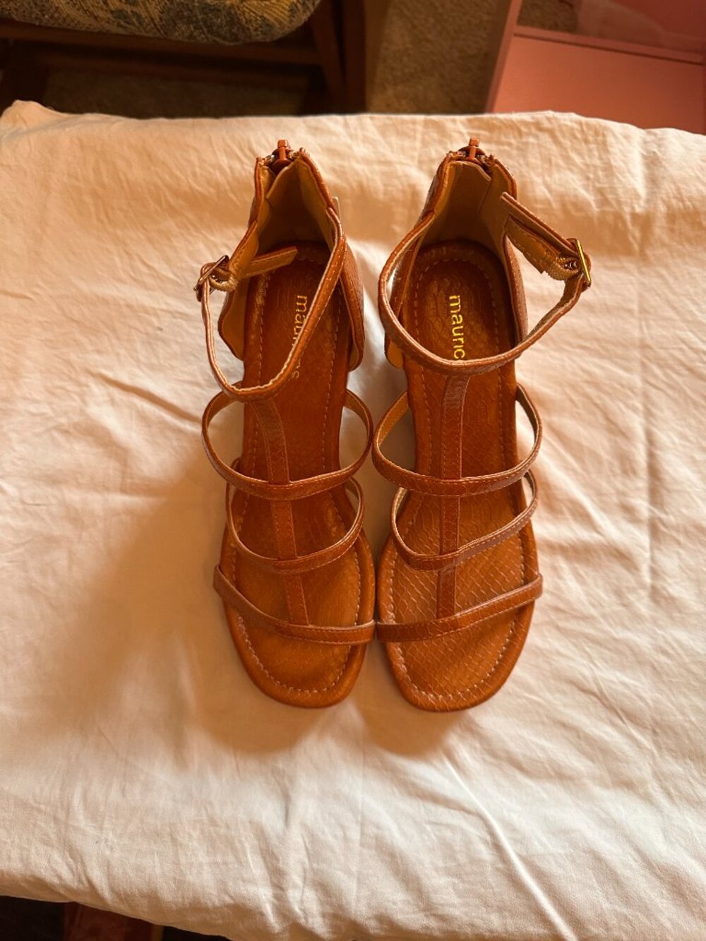 NWT Maurices strappy wedge size 7